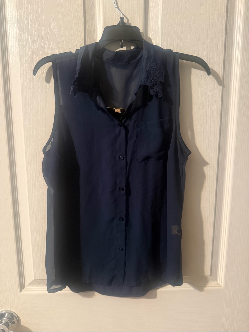 princess vera wang Navy Sleeveless Button-Front Camisole with Embroidered Collar